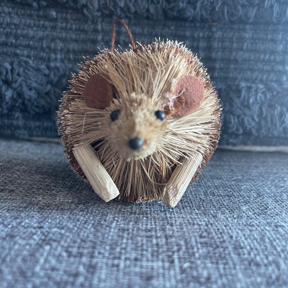 NWT Handmade Forest Friends Hedgehog Brush Ornament from Anthropologie x Terrain - Picture 2 of 8